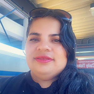 Meet your Posher, Hermana